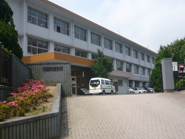 アーベインルネス大手町 北九州市立篠崎中学校