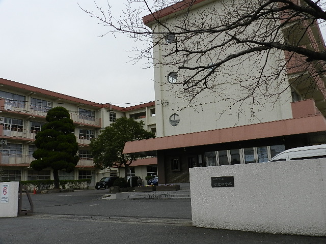 北方三丁目倉庫 北九州市立企救中学校