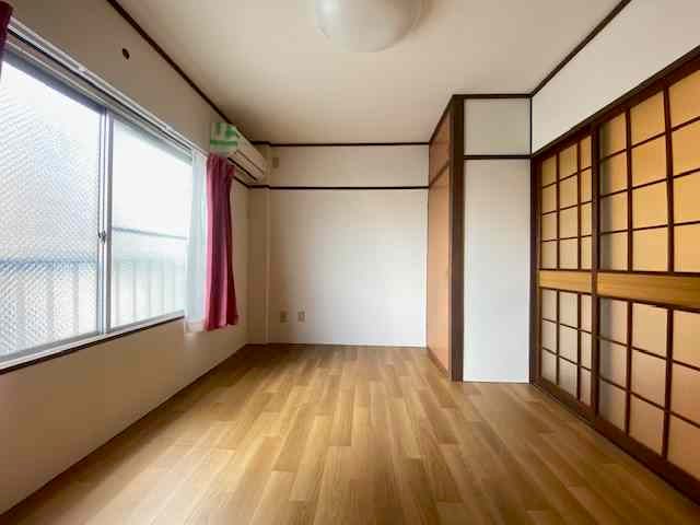 コーポ熊西 2階洋室