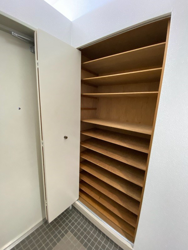 サンパーク嵐山 収納力のあるシューズBOX