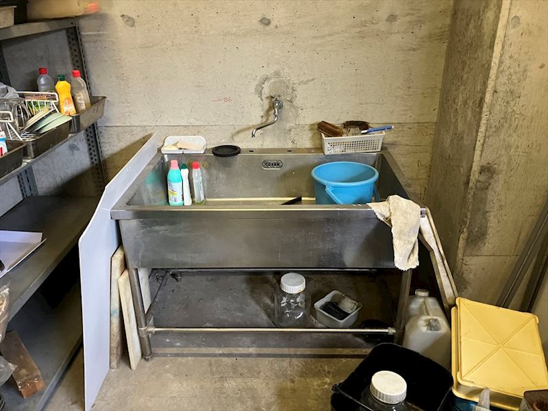 八幡東区西本町事務所 1階