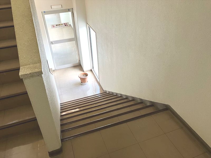 八幡東区西本町事務所 2階