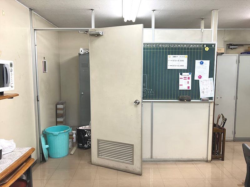 八幡東区西本町事務所 3階