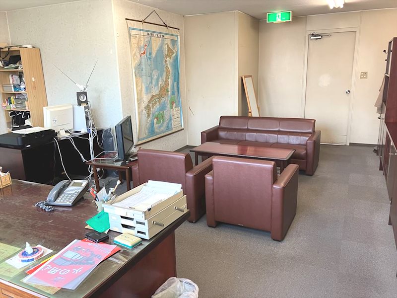 八幡東区西本町事務所 3階