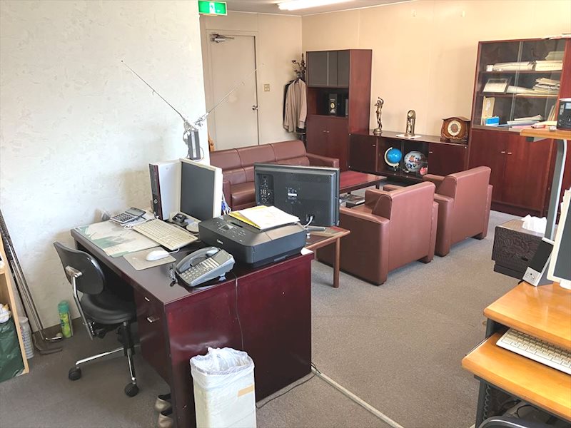 八幡東区西本町事務所 3階
