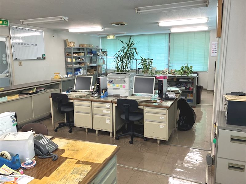 八幡東区西本町事務所 3階