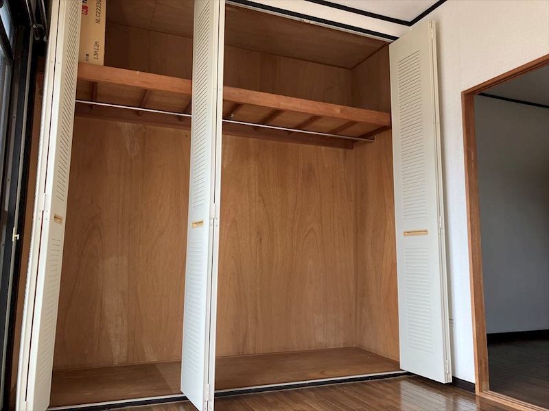 トーカンマンション東大谷 洋室収納