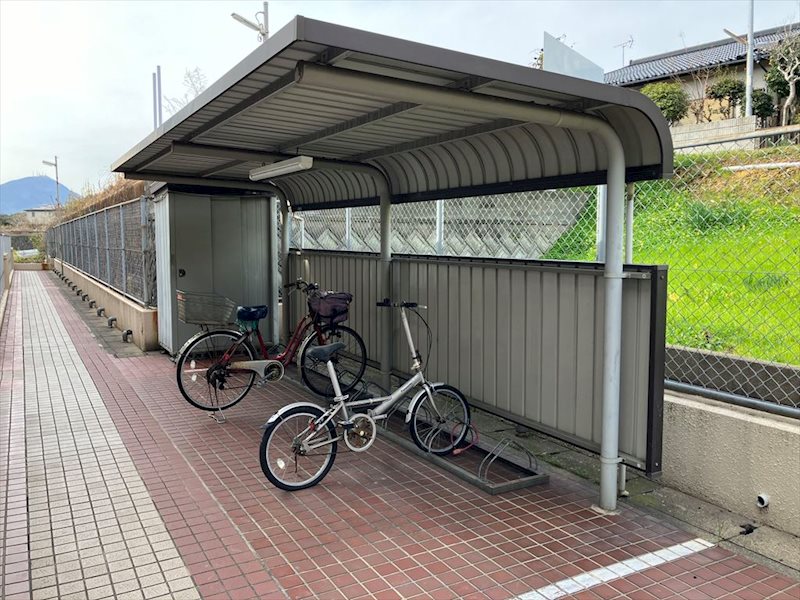 エメラルドマンション緑ヶ丘 駐輪場