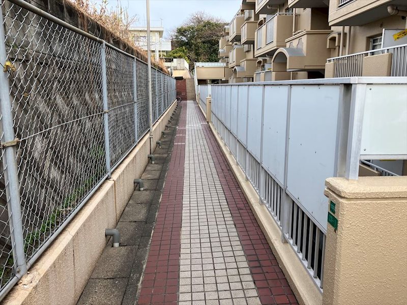 エメラルドマンション緑ヶ丘 通路