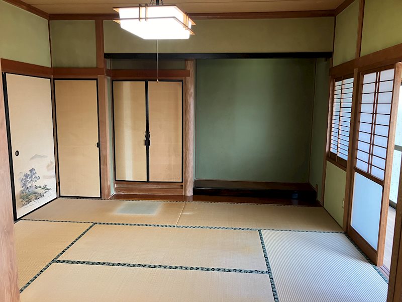 荒手二丁目一戸建 和室8帖