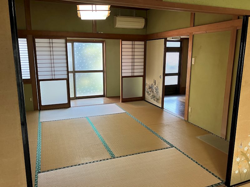 荒手二丁目一戸建 和室8帖②