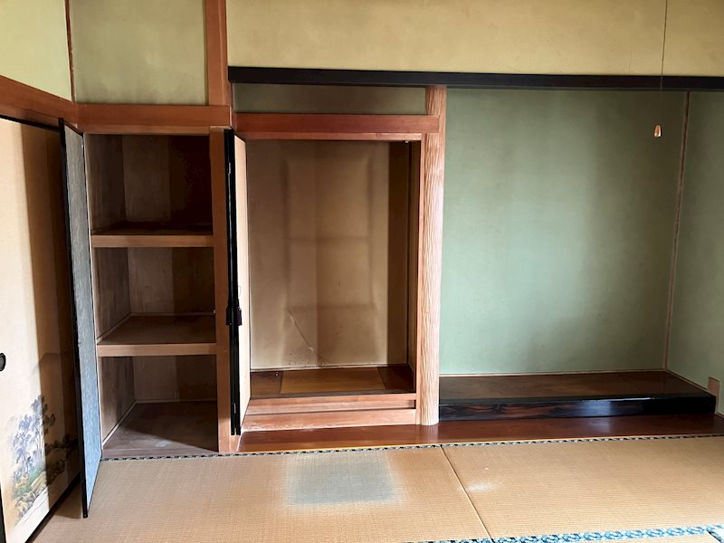 荒手二丁目一戸建 和室8帖③（押入・仏間・床の間）