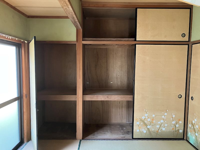 荒手二丁目一戸建 和室6帖②（押入）