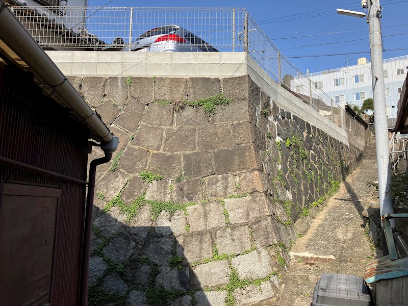 荒手二丁目一戸建 擁壁（西側・南側）