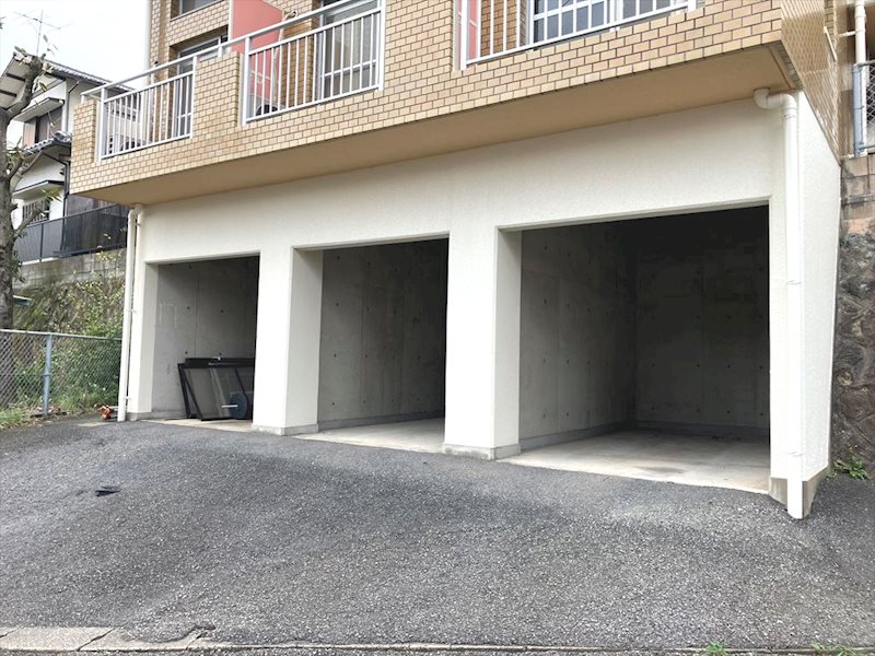 サニーベール日吉台 敷地内駐車場