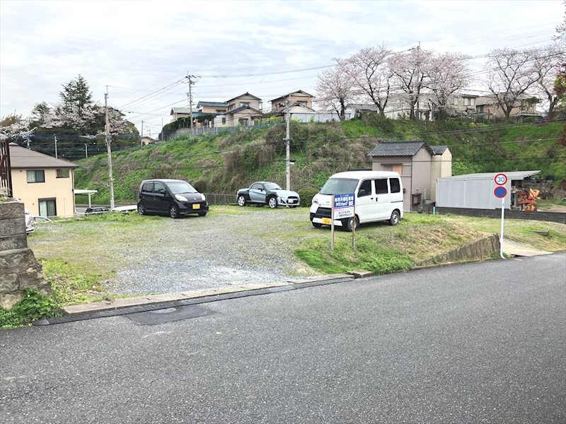 サニーベール日吉台 外部駐車場