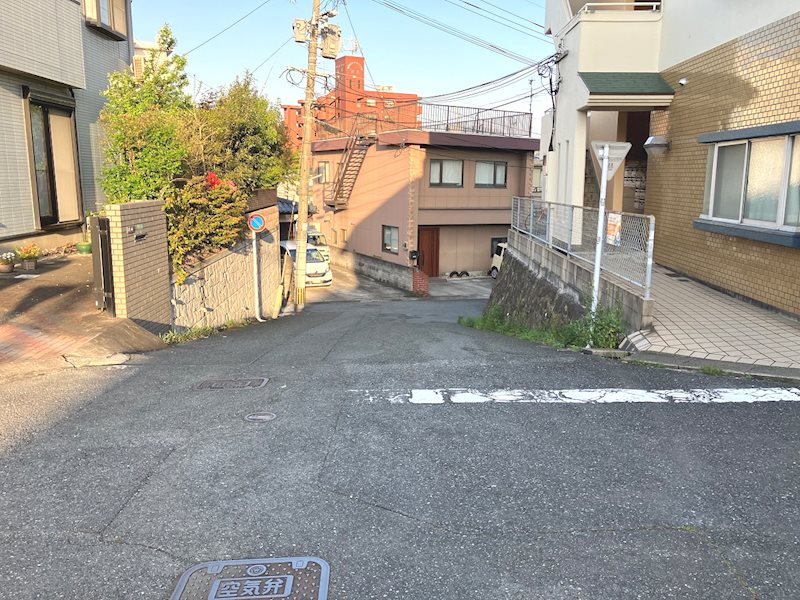 サニーベール日吉台 前面道路
