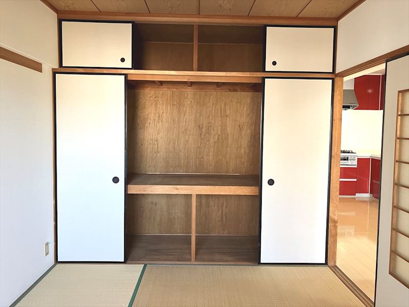 リヴィエール日吉台Ⅱ 和室収納