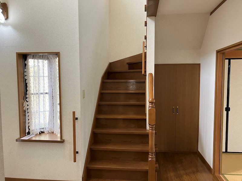 清田四丁目戸建 階段