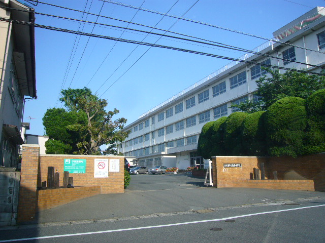 藤和ハイタウン企救丘駅前 北九州市立志徳中学校