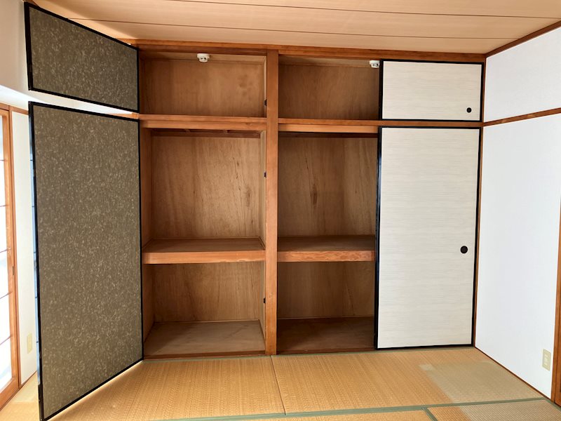 アンビエント小倉 和室6帖②（押入）