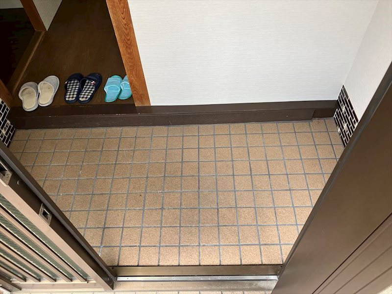 西日本サンハイツ 玄関