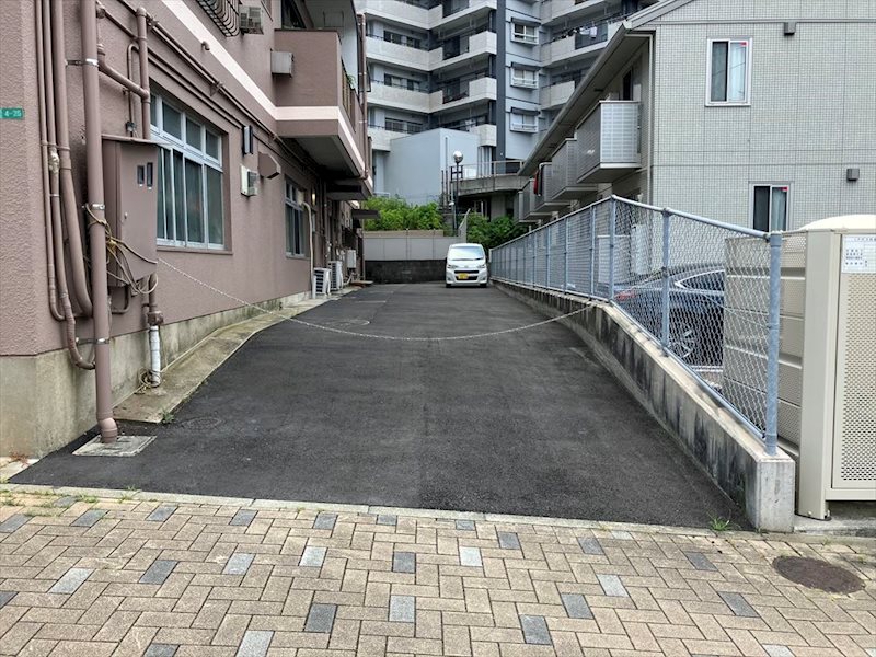 西日本サンハイツ 駐車場