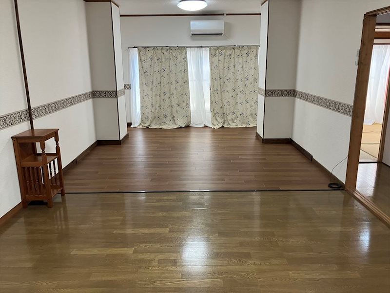 西日本サンハイツ 洋室