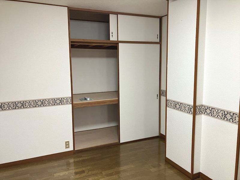 西日本サンハイツ 収納